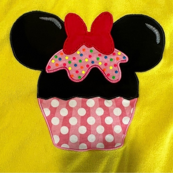 Disney Store Yellow Swim Terrycloth Coverup Minnie Cupcake Applique size 11/12 - Picture 2 of 7